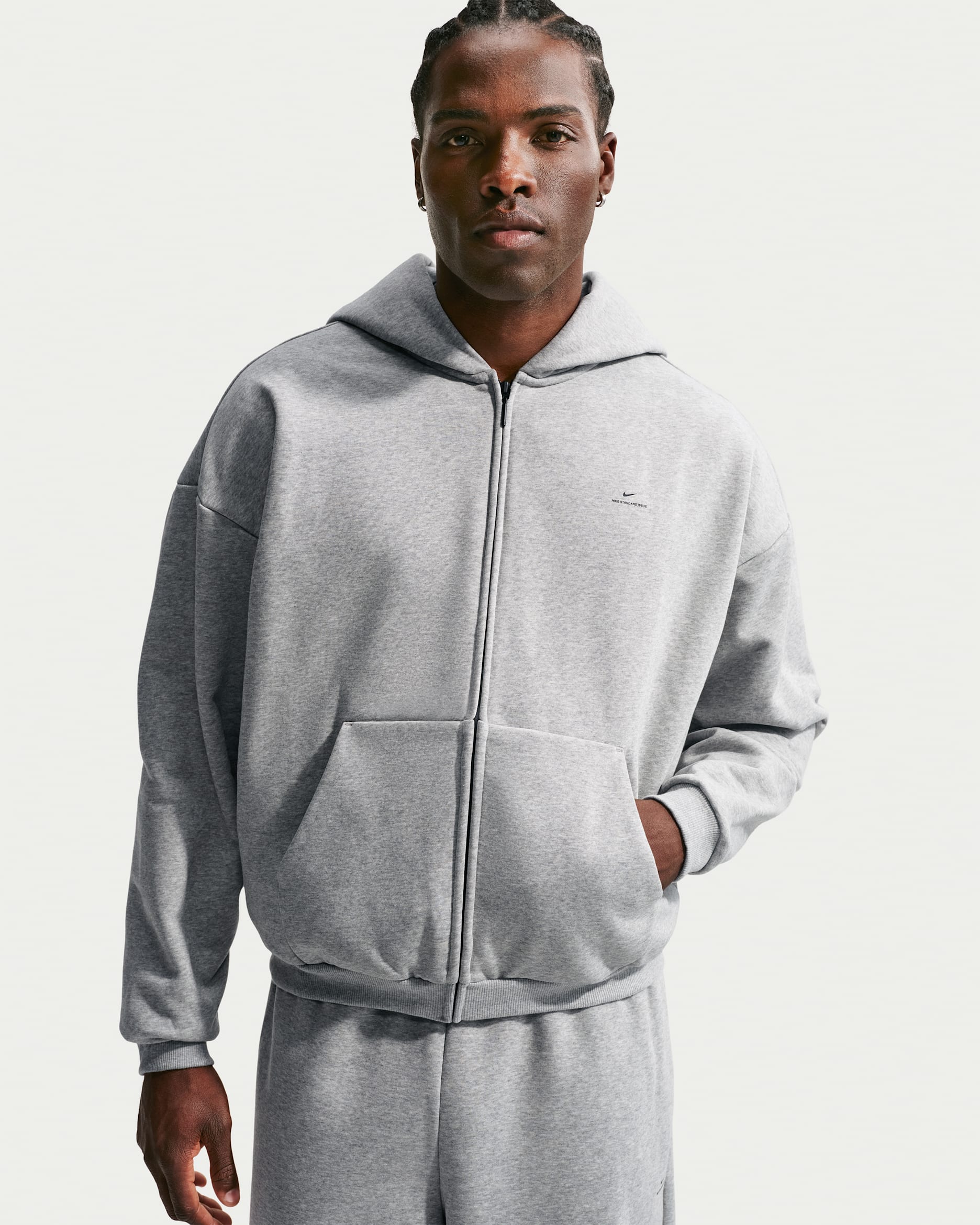 Nike Standard Issue Men's Therma-FIT Full-Zip Basketball Hoodie